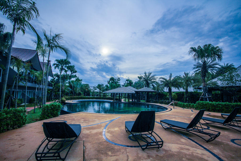 Taman Resort Phitsanulok Exterior photo